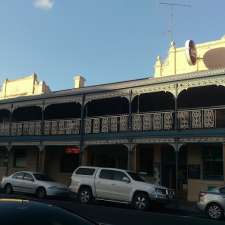 Commercial Hotel | 76 Commercial St W, Mount Gambier SA 5290, Australia