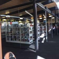 Western Heights College Library | Vines Rd, Hamlyn Heights VIC 3215, Australia