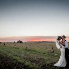 David Rook Photographer | 38 Brimblecombe Dr, Middle Ridge QLD 4350, Australia