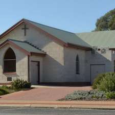 Meningie Uniting Church | 2 Princes Hwy, Meningie SA 5264, Australia