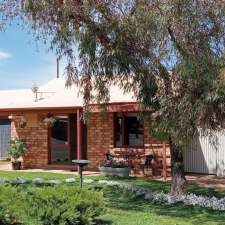Ballantyne Cottages | 11 Cross St, Gladstone SA 5473, Australia