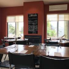 Waves Cafe, Bar and Restaurant | 29 Lord St, Port Campbell VIC 3269, Australia