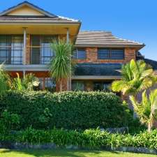 Illalangi / SOLscape Holiday Rentals | 18A Bergalia Cres, Camden Head NSW 2443, Australia