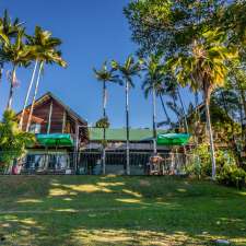 Jackaroo Treehouse Mission Beach | 13 Frizelle Rd, Bingil Bay QLD 4852, Australia