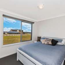 Bay Views on Seaview | 11 Seaview Terrace, Portland North VIC 3305, Australia