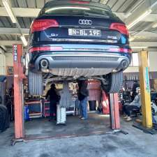 Sydney City Motor Repairs Pty Ltd | 35 Unwins Bridge Rd, Sydenham NSW 2044, Australia