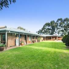 Coranda Lodge | 73 Twelfth Rd, Haynes WA 6112, Australia