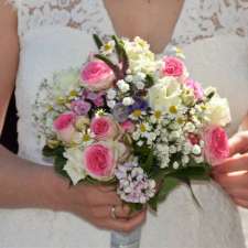 Flowerland Weddings | Shop 1 37 Pacific Hwy, Ourimbah NSW 2258, Australia