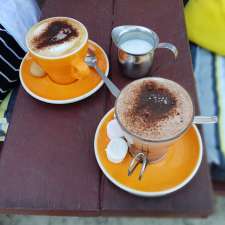 Mogo Outdoor Cafe | 40-42 Princes Hwy, Mogo NSW 2536, Australia