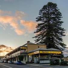 Royal Family Hotel | 32 North Terrace, Port Elliot SA 5212, Australia