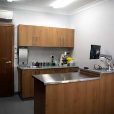 Adelaide Plains Veterinary Surgery | 6 Gawler Rd, Two Wells SA 5501, Australia