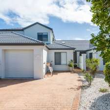 Yamba Beachside Escape | Unit 2/42 Beachside Way, Yamba NSW 2464, Australia