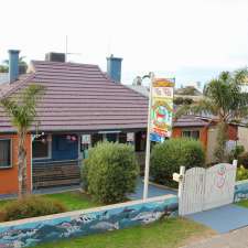 Dolphin Retreat Bunbury YHA | 14 Wellington St, Bunbury WA 6230, Australia
