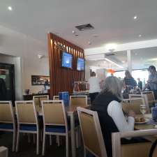 Zephyr Restaurant | Bulmer St & Rowe St, Lakes Entrance VIC 3909, Australia