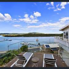 The Jetty Boathouse Airbnb | 36A Henderson Rd, Saratoga NSW 2251, Australia
