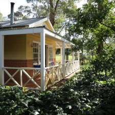 Australian Skies Chalets and Tea Garden | 6825 Great Eastern Hwy, Mundaring WA 6073, Australia