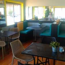 Nabiac Village Cafe & Takeaway | 1 Pacific Hwy, Nabiac NSW 2312, Australia