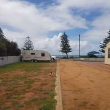 C.W.A. Holiday Units & Caravan PARK | 3 Esplanade, Tumby Bay SA 5605, Australia