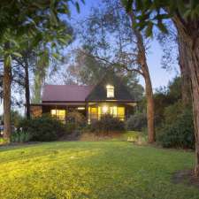 Collins Street House | 8 Collins St, Red Hill VIC 3937, Australia