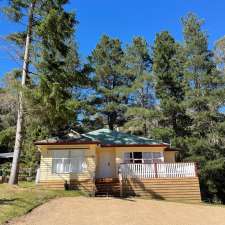 Lola's Lodge | 17 Pinnacle Rd, Sawmill Settlement VIC 3723, Australia