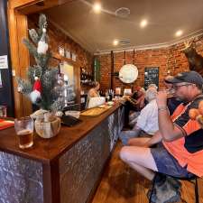 Everton Hotel | Bar | Everton Hotel, 2125 Great Alpine Rd, Everton VIC 3678, Australia