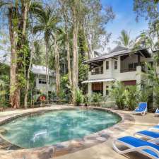 The Reef Retreat Palm Cove | 10-14 Harpa St, Palm Cove QLD 4879, Australia