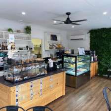 Grindelwald Bakery Cafe | Shop 8/7 Waldhorn Dr, Grindelwald TAS 7277, Australia