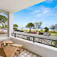 Houston Beachfront Apartments Currumbin | 796 Pacific Parade, Currumbin QLD 4223, Australia