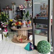 Florrangements | 7095 Goulburn Valley Hwy, Koonoomoo VIC 3644, Australia