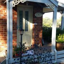 Honeyeater Cottage | 40 Old Beenak Rd, Yellingbo VIC 3139, Australia