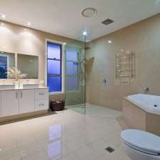 Straight Edge Tiling | 110 Mountain View Ave, Burleigh Waters QLD 4220, Australia