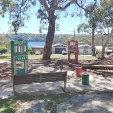 Mansion Point Park | 25-27 Kingfisher Cres, Grays Point NSW 2232, Australia