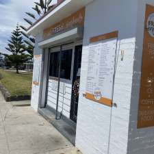 Port Albert Fresh Seafoods | Establishment | 40 Wharf St, Port Albert VIC 3971, Australia