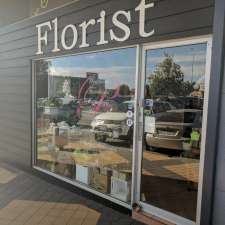 Petite Floral Studio | Melville Plaza Shopping Centre, 380 Canning Hwy, Bicton WA 6157, Australia