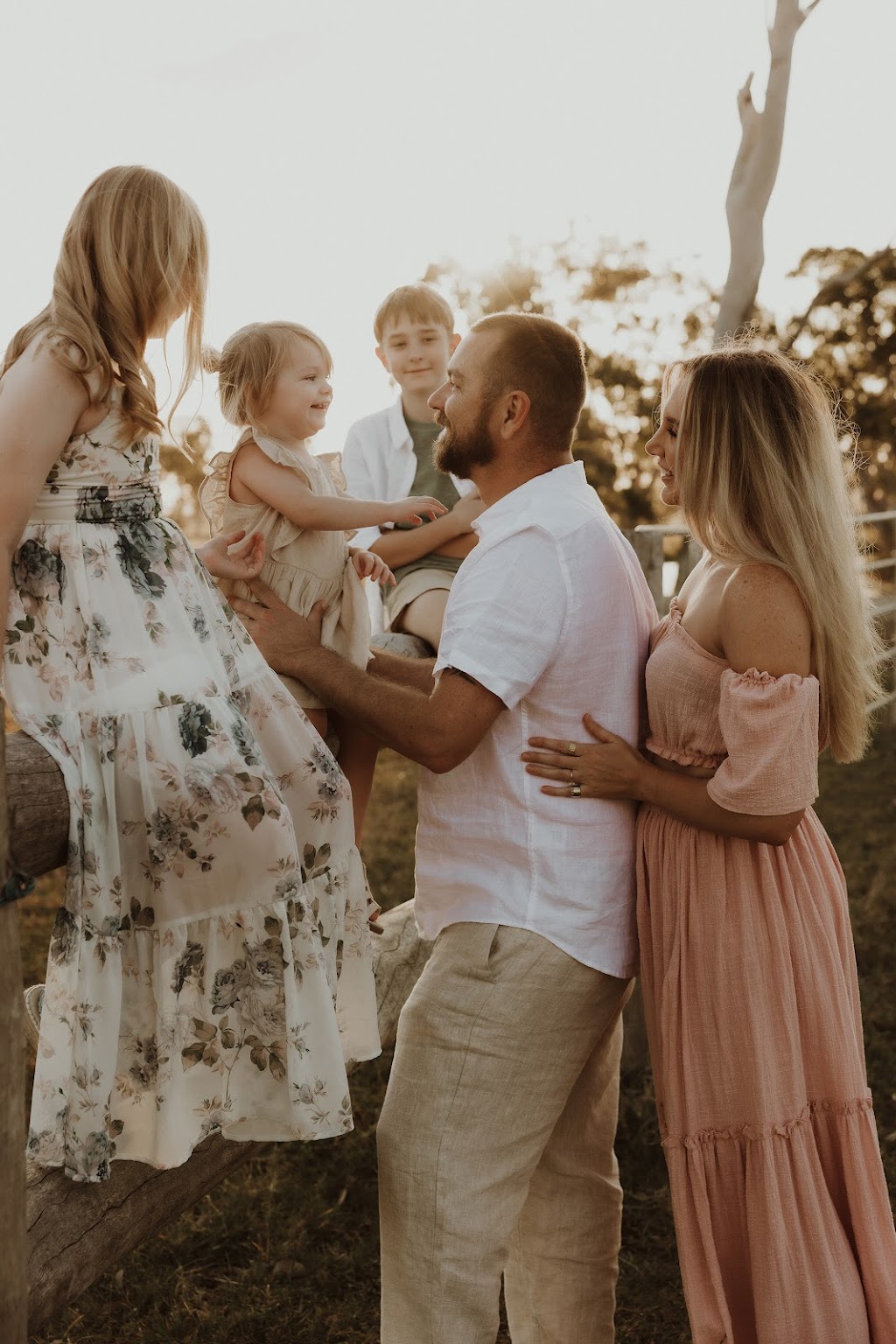Maple and Eve Photography | 88 Bunya Rd, Rockyview QLD 4701, Australia | Phone: 0458 162 644