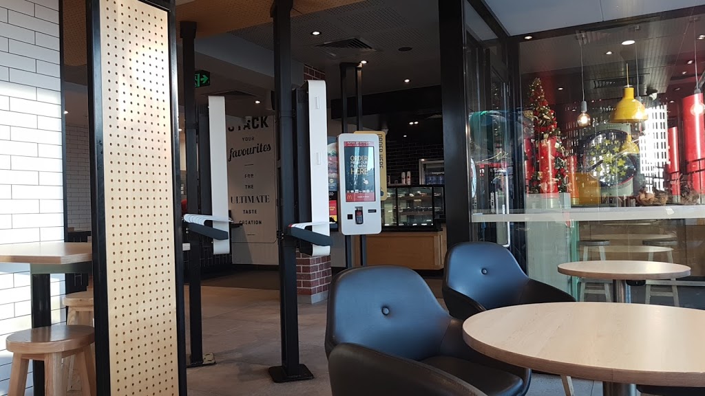 McDonalds Mount Annan | cafe | Waterworth Dr, Mount Annan NSW 2567, Australia | 0246471222 OR +61 2 4647 1222