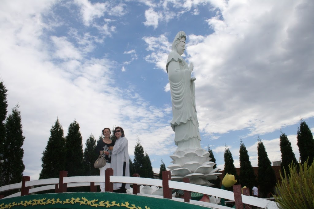 Chùa Giác Hoàng | place of worship | 124 Lightwood Rd, Noble Park VIC 3174, Australia | 0385028706 OR +61 3 8502 8706