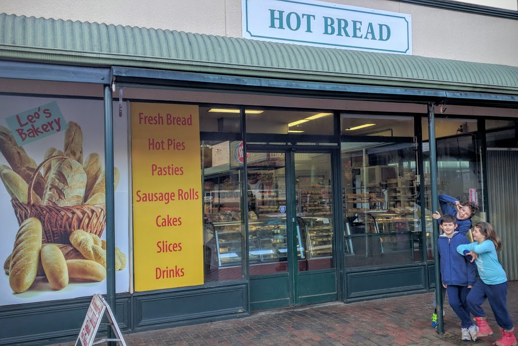 Leo's Warrandyte Hot Bread (2A Goldfields Plaza) Opening Hours