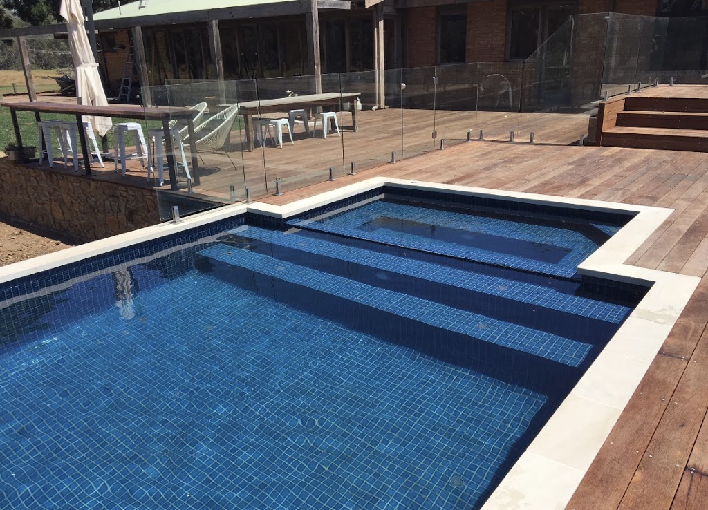 Guseli Pool Servicing | 22 Charles St, Mooroopna VIC 3629, Australia | Phone: 0401 601 020