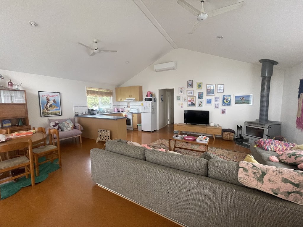 La Sirena, Venus Bay | 6 Atherton Dr, Venus Bay VIC 3956, Australia | Phone: 0410 482 372