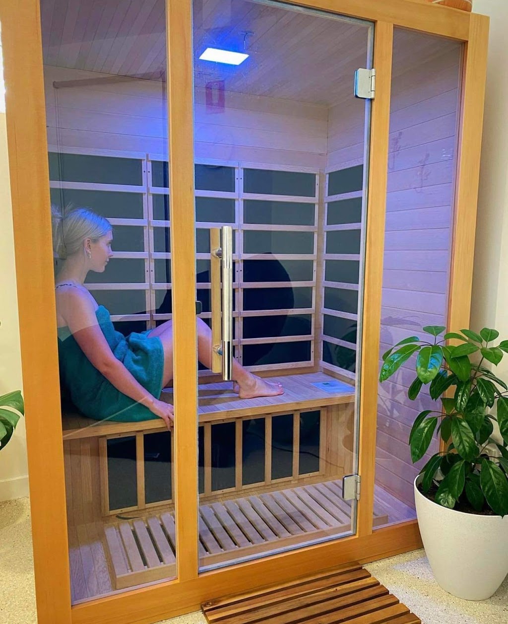 Revive Infrared & Recovery Centre | Ash St &, Woodburn St, Evans Head NSW 2473, Australia | Phone: (02) 5613 2693