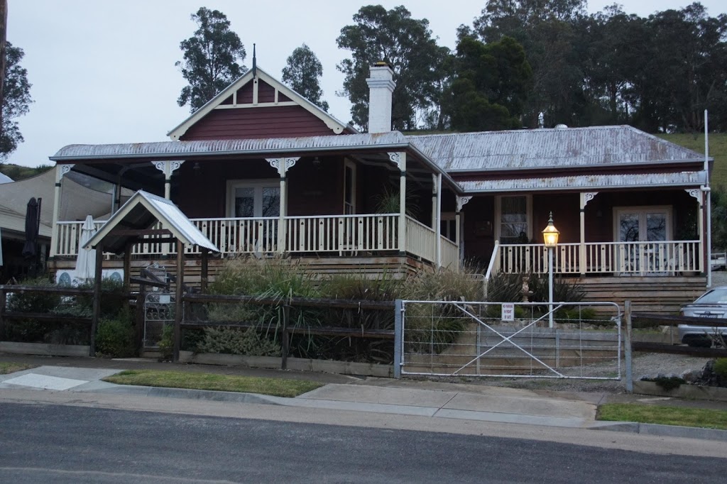 Callemondah House B&B | 53 Main Rd, Buchan VIC 3885, Australia | Phone: 0412 575 232