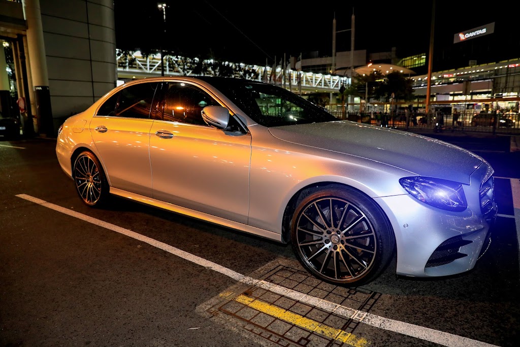 Luxo Cabs | 3 Nectar Ave, Manor Lakes VIC 3024, Australia | Phone: (03) 8488 8052