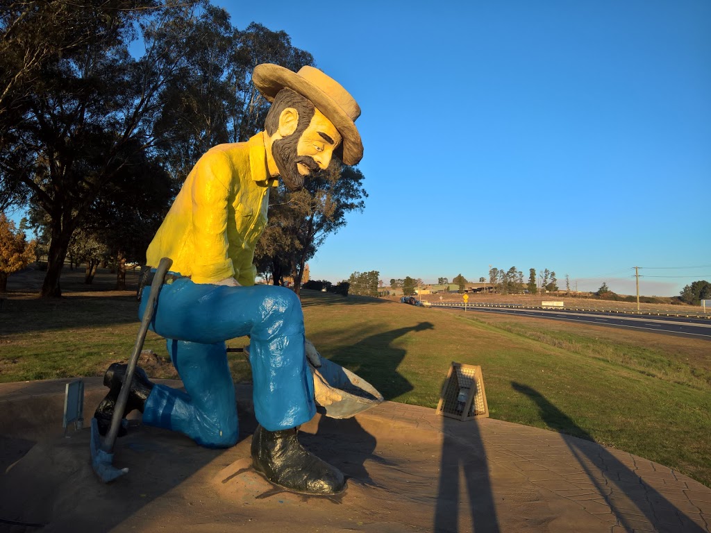 The Big Gold Panner | museum | 250 Sydney Rd, Kelso NSW 2795, Australia