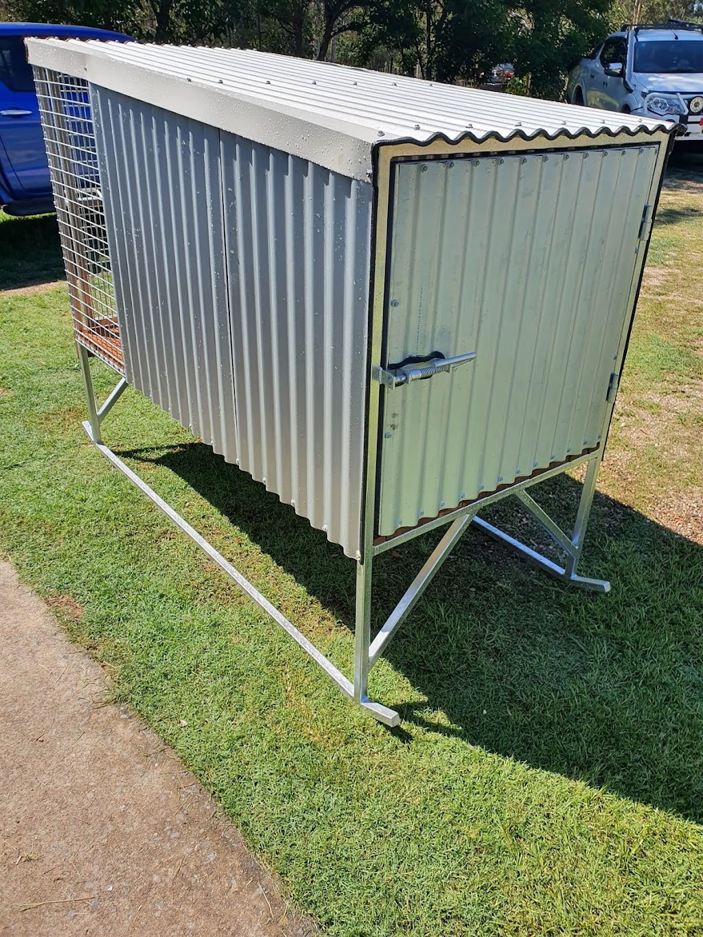 Russell Contracting Pty Ltd | 10 Yellowood Ct, Kensington Grove QLD 4341, Australia | Phone: 0439 316 782