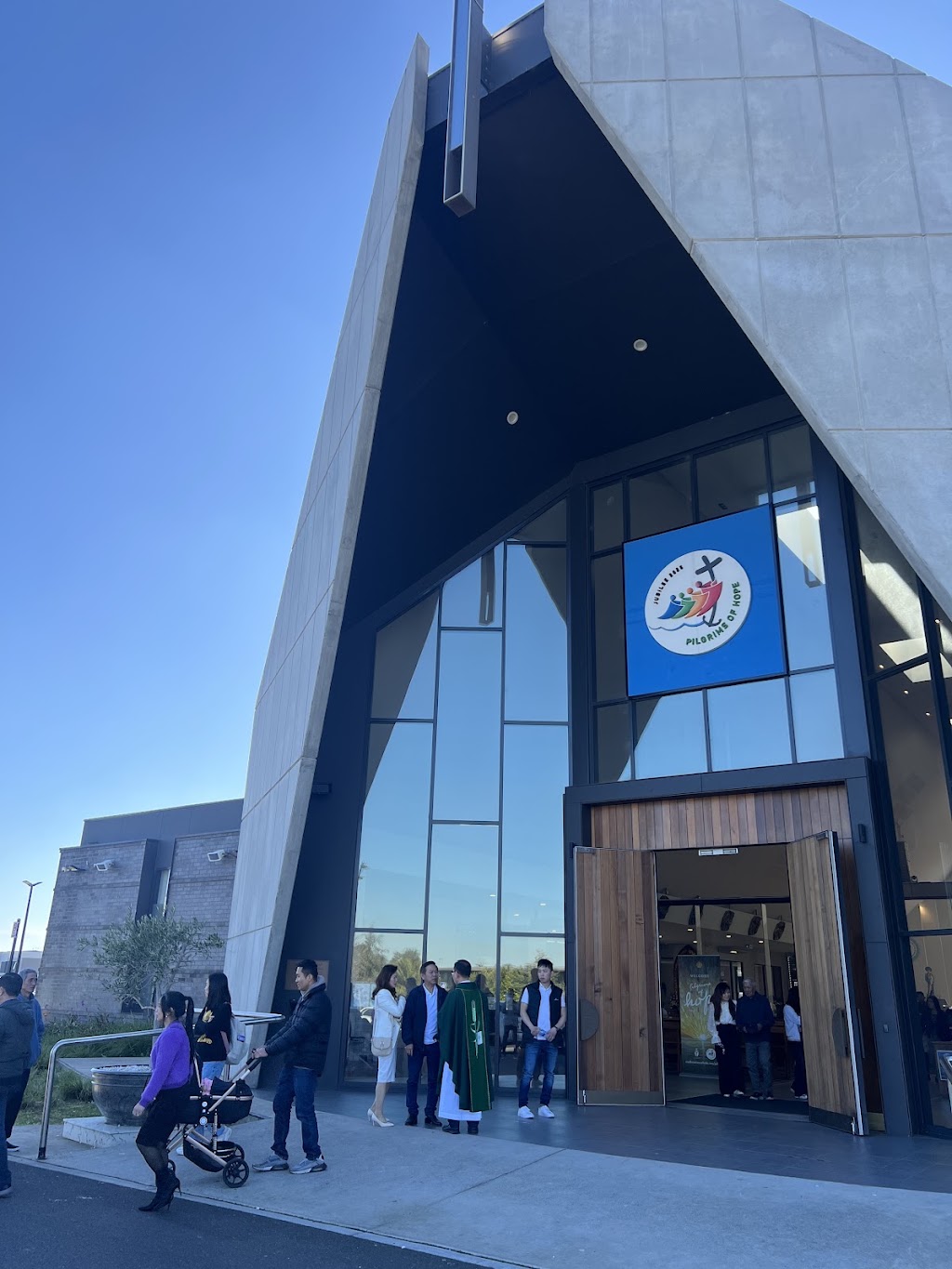 Innovation Physio - Kingston Plaza | Kingston Central Plaza, Shop 17/288 Centre Dandenong Rd, Mentone, Moorabbin Airport VIC 3194, Australia | Phone: (03) 9828 7520