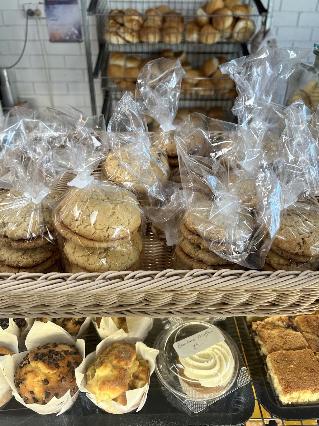 Macdermids Bakery | 17 Deniliquin Rd, Tocumwal NSW 2714, Australia | Phone: 0459 279 449