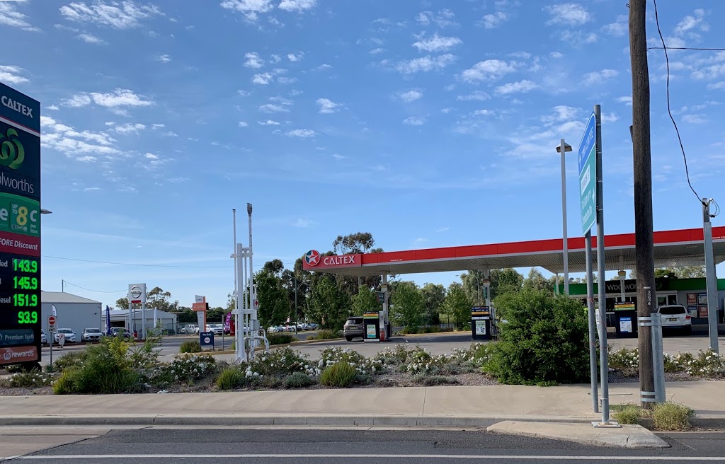 Caltex Woolworths | gas station | 26 Dowling St, Forbes NSW 2871, Australia | 0268521809 OR +61 2 6852 1809