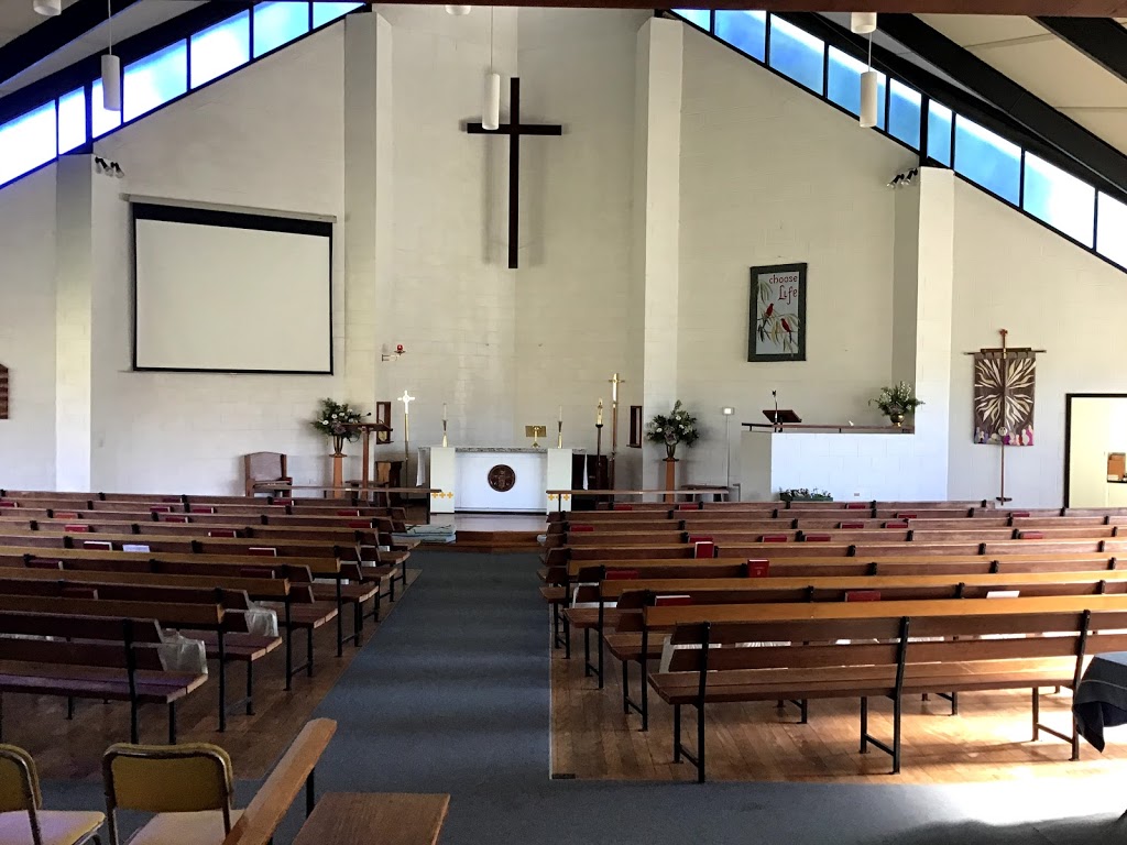 Holy Cross Anglican Church, Hackett | church | 202 Antill St, Hackett ACT 2602, Australia | 0490336409 OR +61 490 336 409