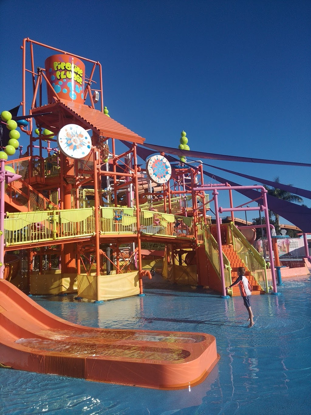 WhiteWater World | amusement park | 1 Dreamworld Pkwy, Coomera QLD 4209, Australia | 0755881111 OR +61 7 5588 1111